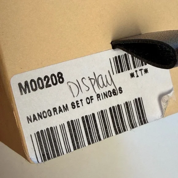 Louis Vuitton Monogram Rings - Picture 9 of 9